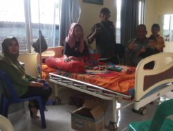 Trinusa DPD Aceh Jenguk Anak Yatim diPuskesmas Muara Batu